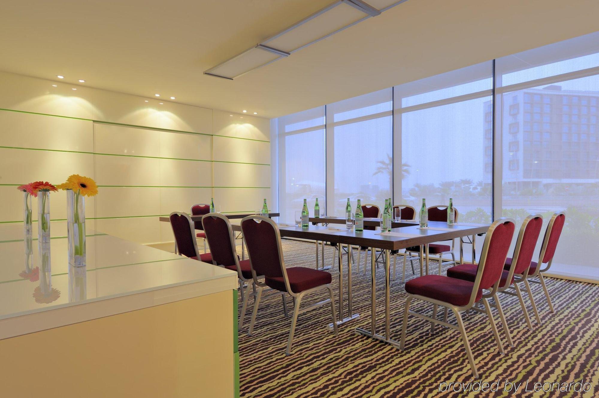 Hotel Park By Radisson Yas Island 3*